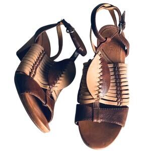 Naya 'Nova' Women's 7.5 Strappy Comfort Leather Sandal Tan High Quality